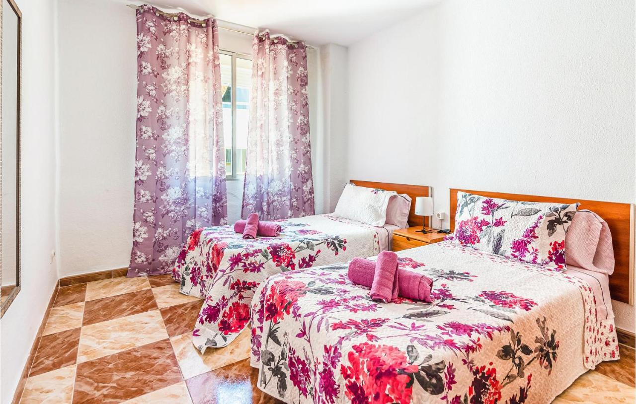 Beautiful Apartment In Cordoba With Kitchenette Eksteriør billede