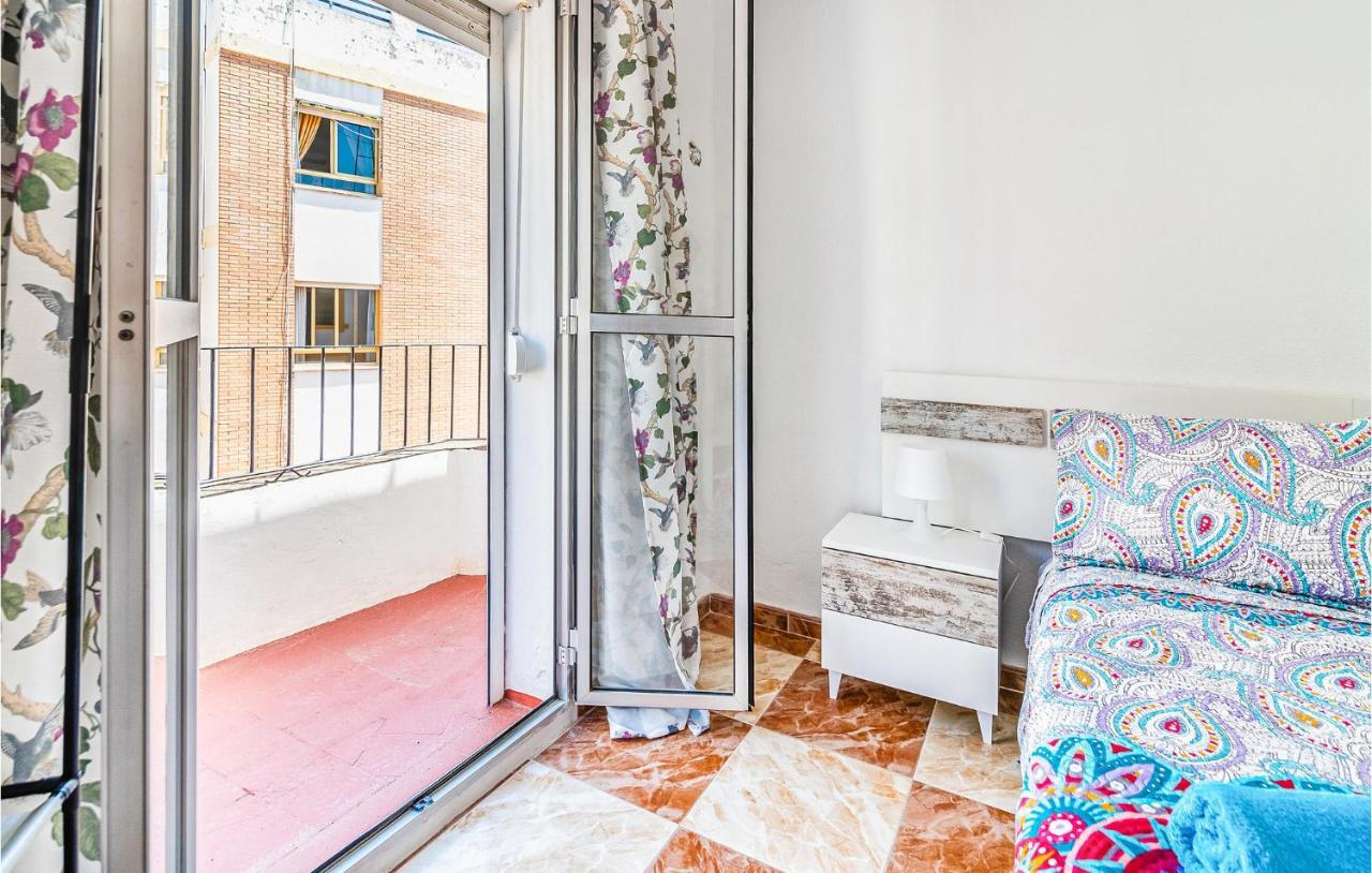 Beautiful Apartment In Cordoba With Kitchenette Eksteriør billede