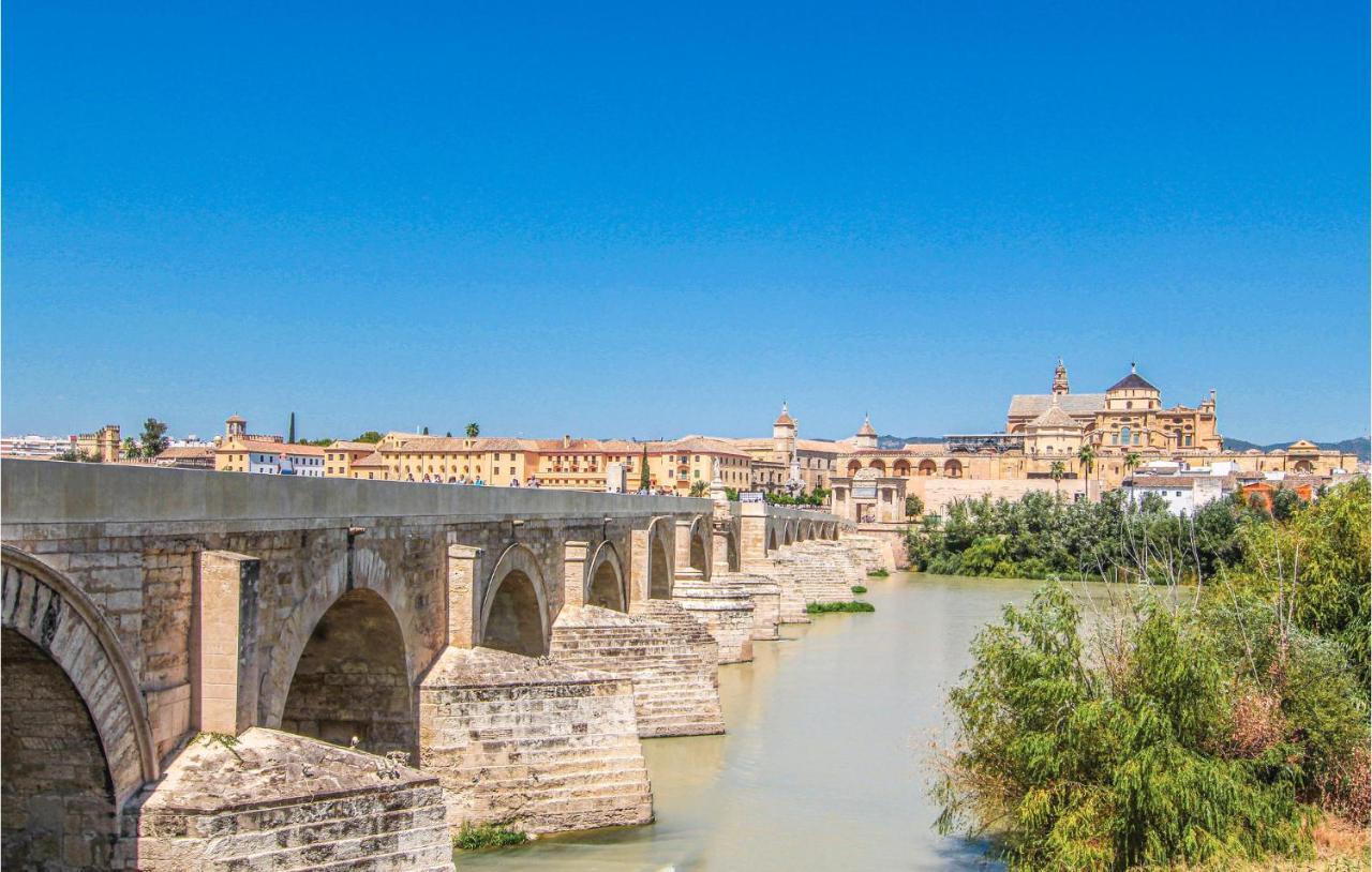 Beautiful Apartment In Cordoba With Kitchenette Eksteriør billede