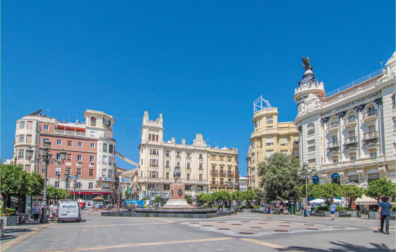 Beautiful Apartment In Cordoba With Kitchenette Eksteriør billede