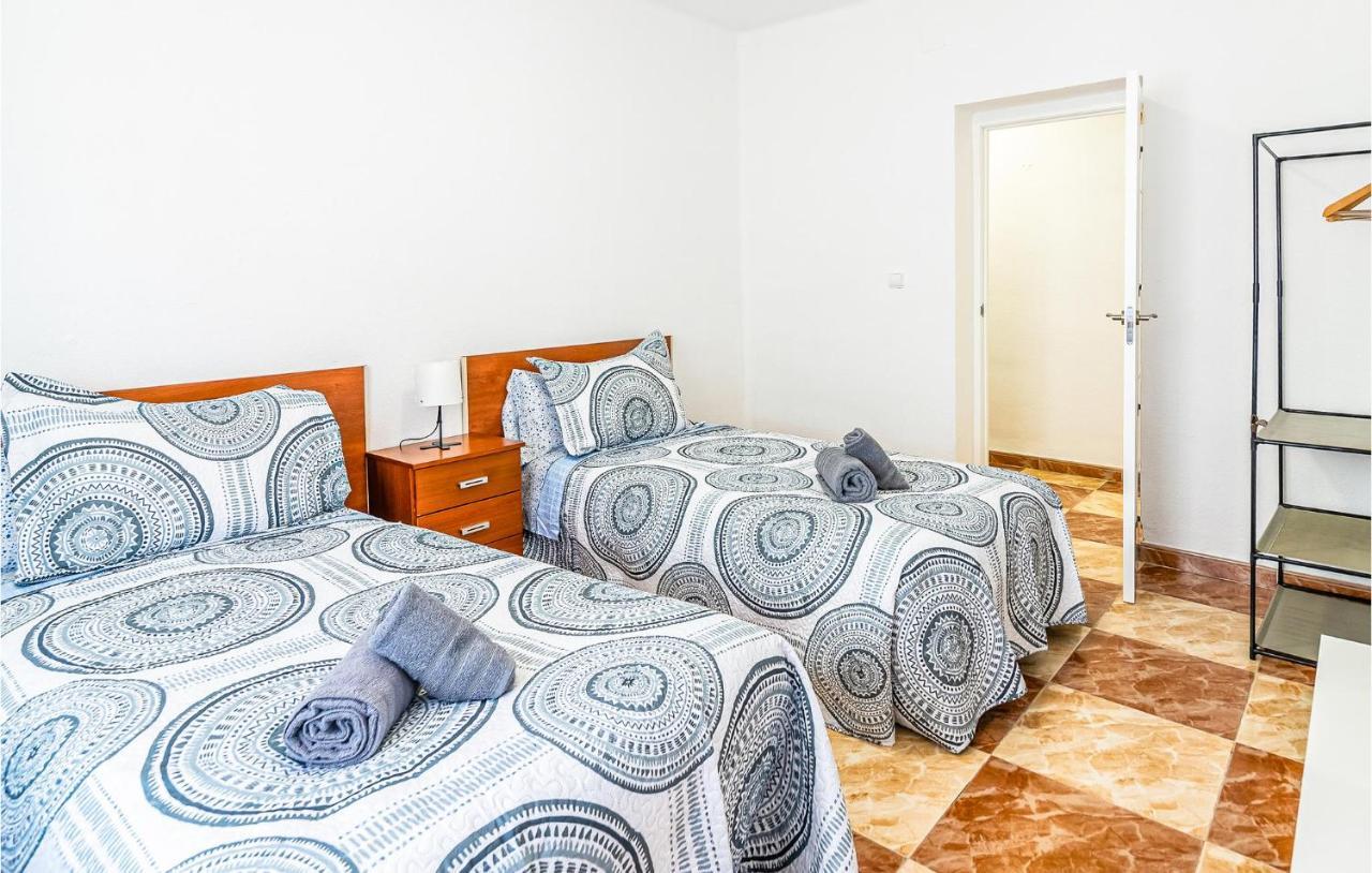 Beautiful Apartment In Cordoba With Kitchenette Eksteriør billede